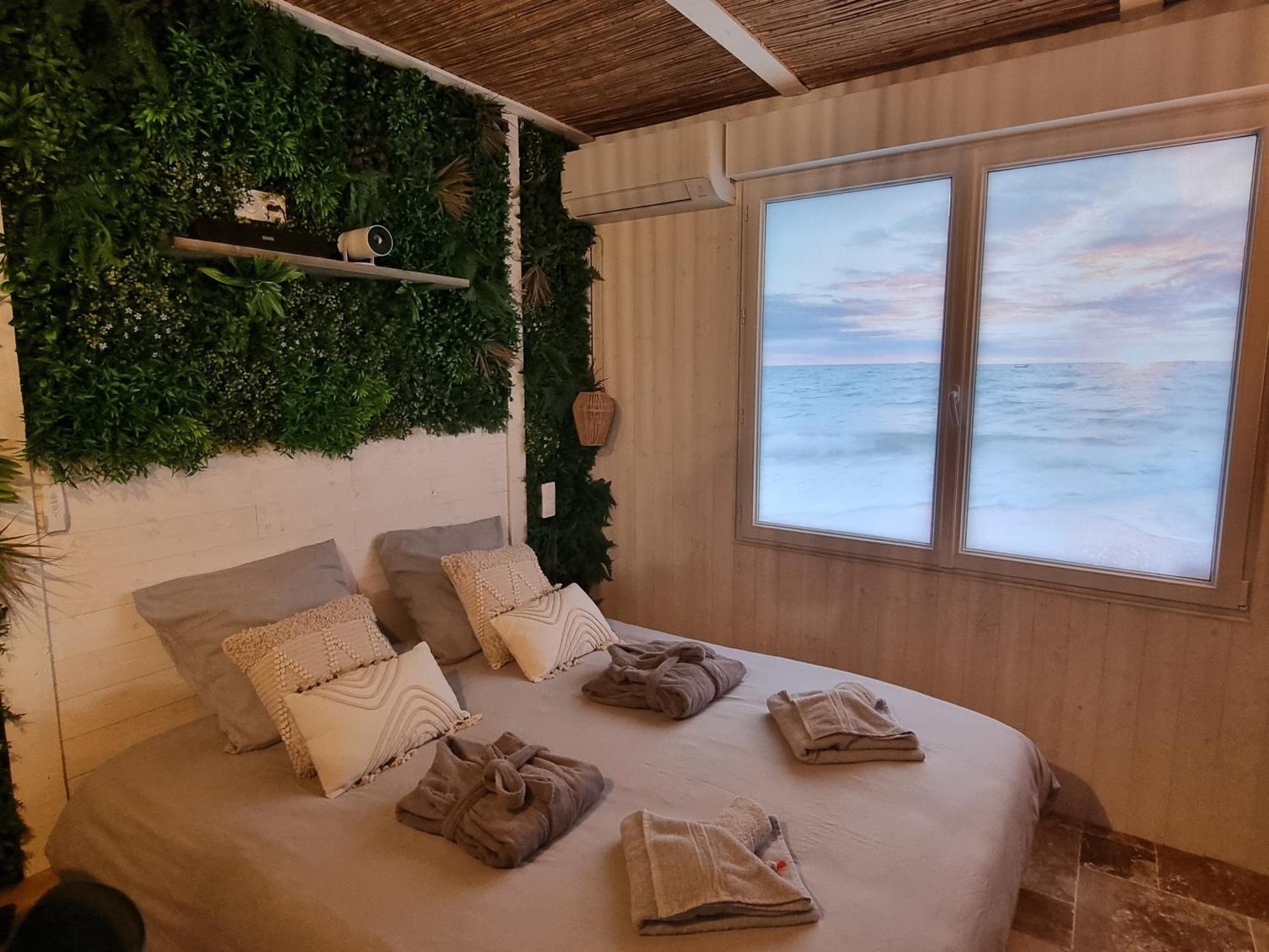 Les Spas De La Mer, Suite & Spa, Love Room, Plein Coeur Du Grau Le Grau-du-Roi Exterior photo