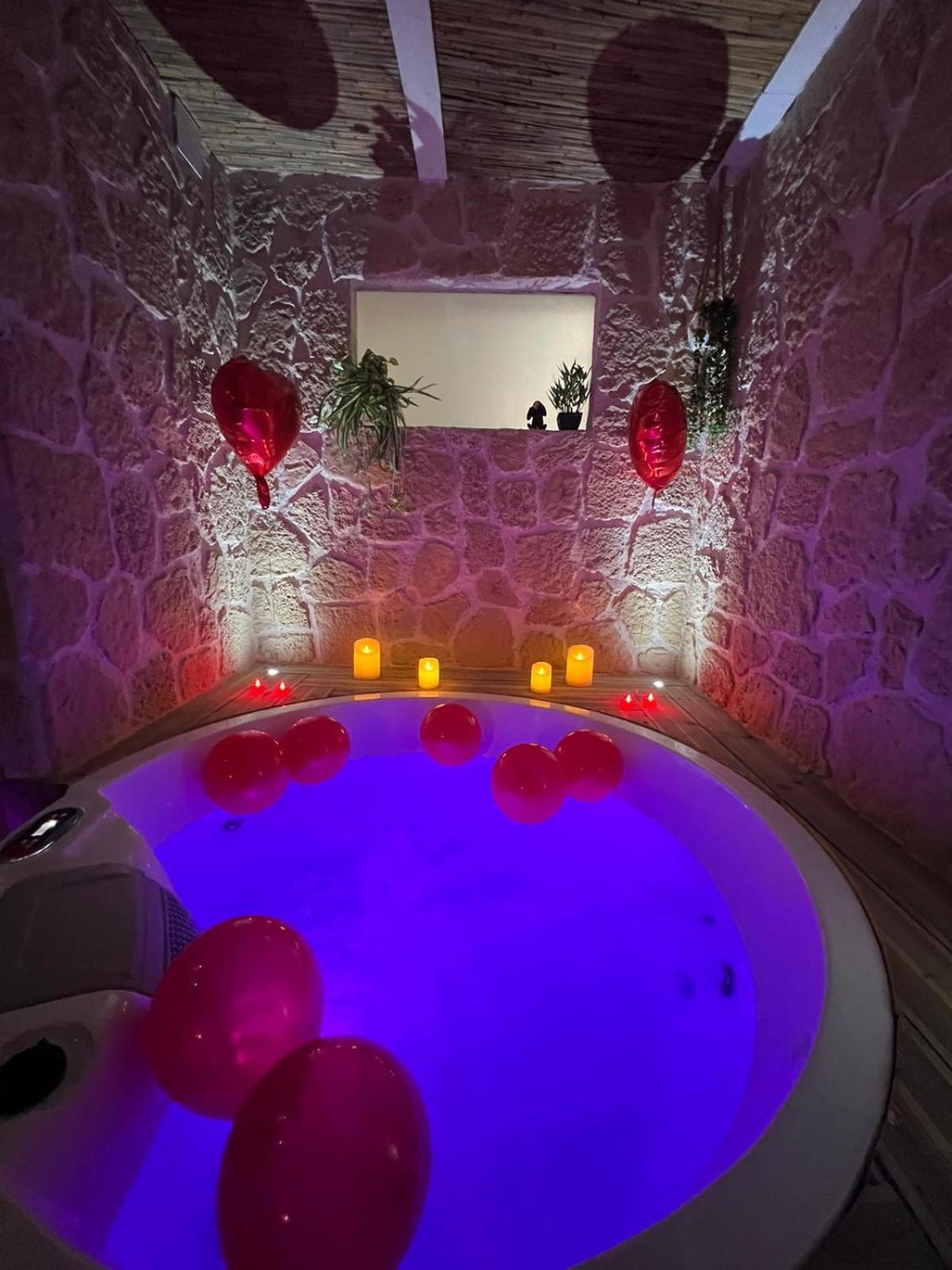 Les Spas De La Mer, Suite & Spa, Love Room, Plein Coeur Du Grau Le Grau-du-Roi Exterior photo