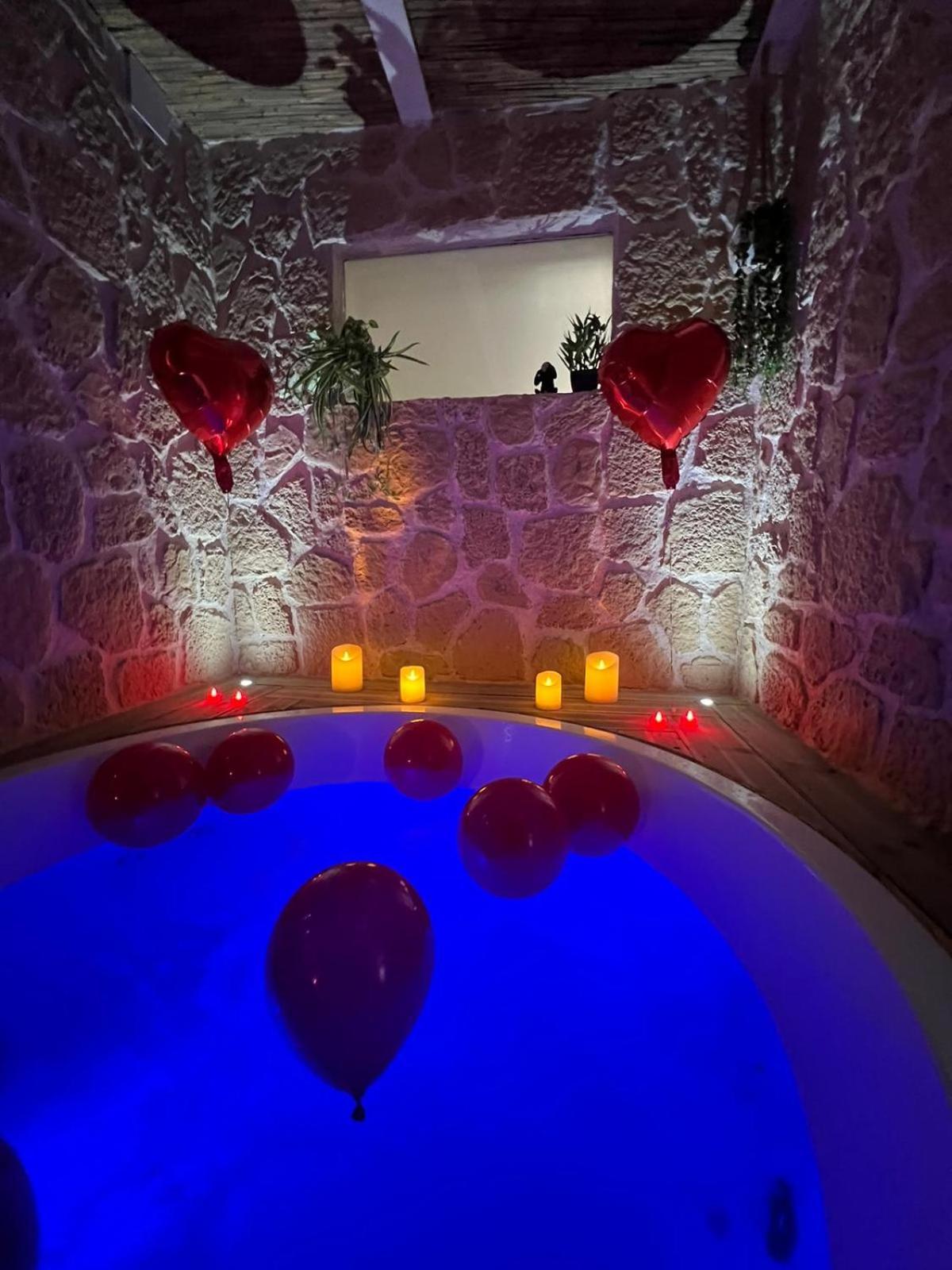 Les Spas De La Mer, Suite & Spa, Love Room, Plein Coeur Du Grau Le Grau-du-Roi Exterior photo