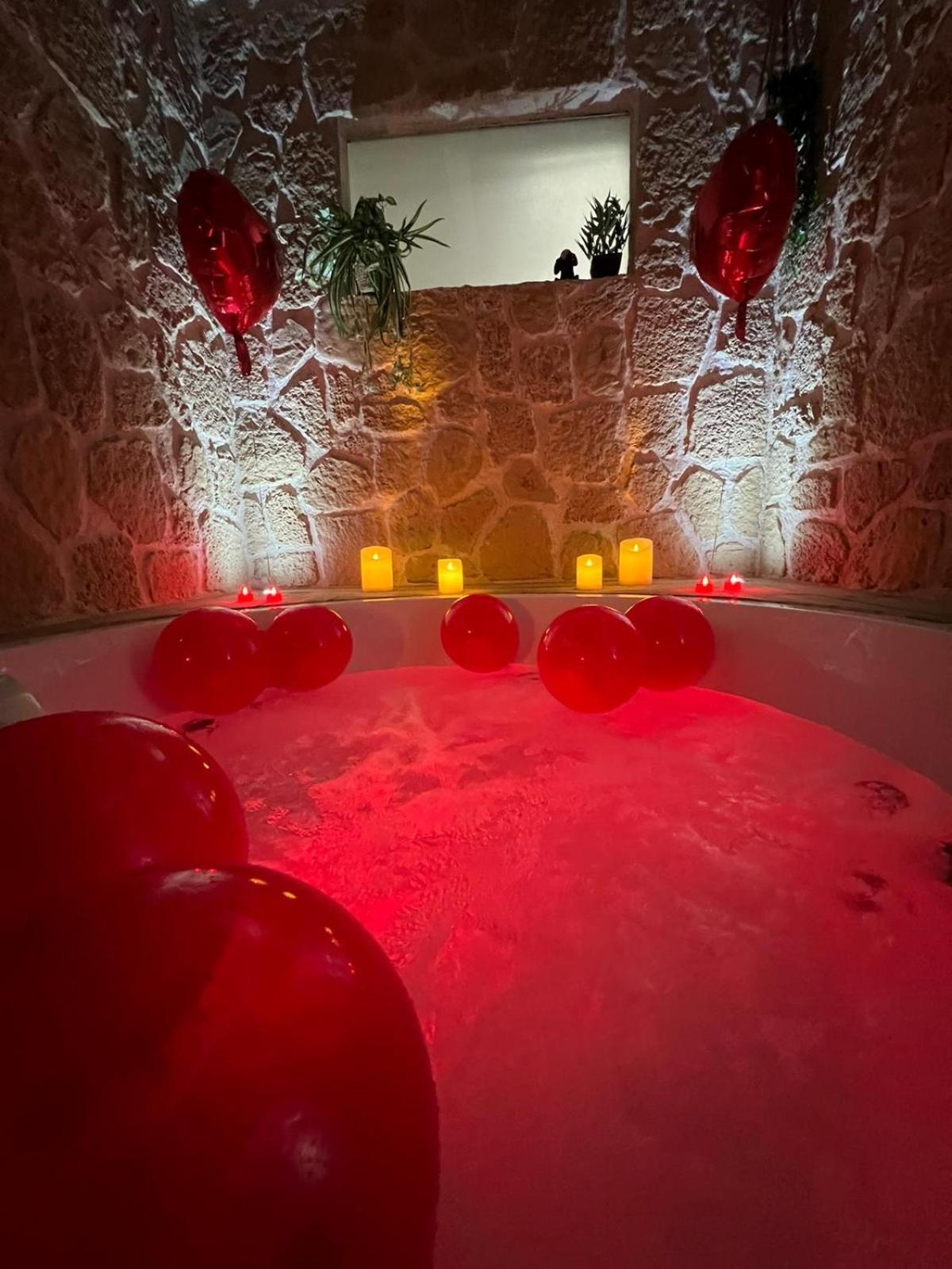 Les Spas De La Mer, Suite & Spa, Love Room, Plein Coeur Du Grau Le Grau-du-Roi Exterior photo